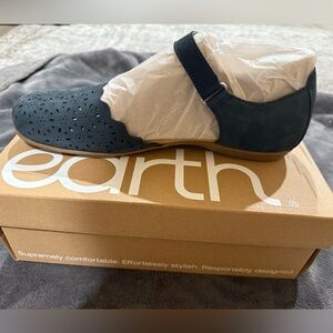 Earth Leather Perforated Mary Janes- Brynn